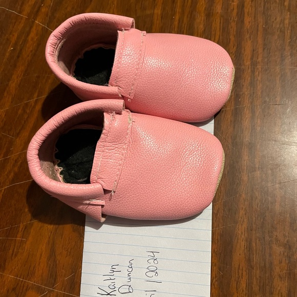 Handmade Genuine Leather Toddler Moccasins - Picture 1 of 2